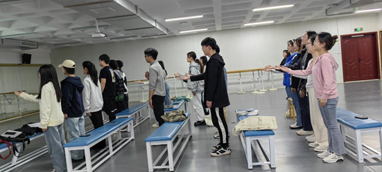 d0713901f35e4150a5e4172131fc7c80.png image.png